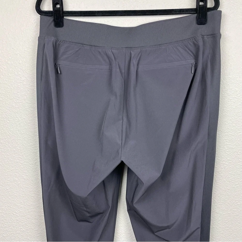 ATHLETA Women's 12 Brooklyn Ankle Pants Green Athleisure Activewear Casual Gym - Picture 13 of 13